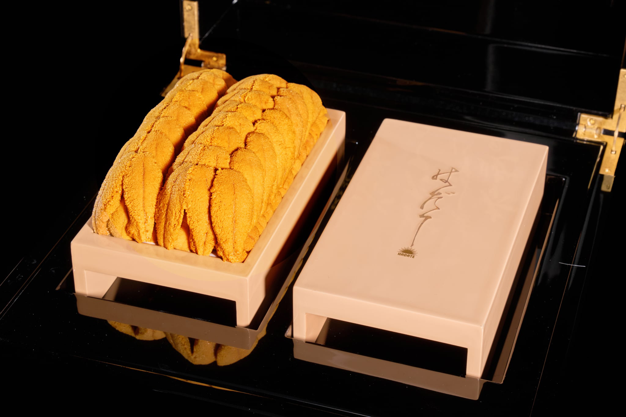 HADATE  RAW UNI FROM HOKKAIDO JAPAN